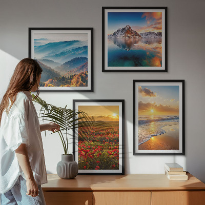 Set om 4 tavlor Landskap med berg och hav i väster