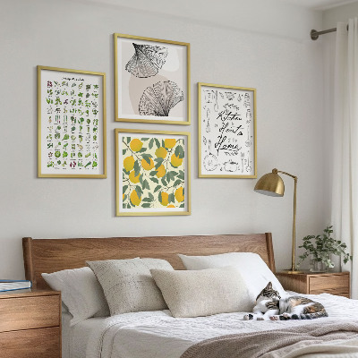 Tavelvägg ovanför soffa Målning av köksörter med citron