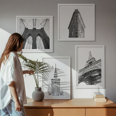 Tavelvägg ovanför soffa Arkitektur svartvit minimalism