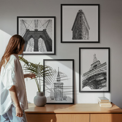 Tavelvägg ovanför soffa Arkitektur svartvit minimalism