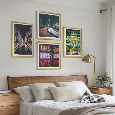 Tavelvägg med 4 tavlor Neonskyltar i staden på natten