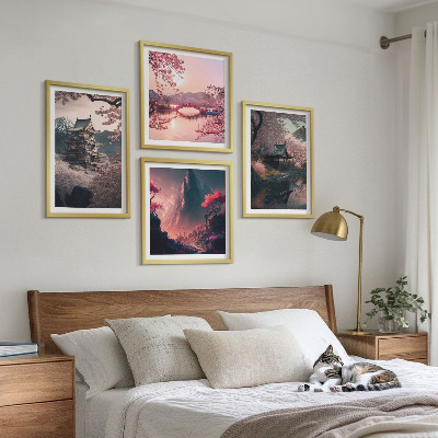 Tavelvägg ovanför soffa Fantasilandskap i Japan