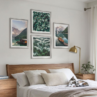 Tavelvägg ovanför soffa Bergsjö båt dimma