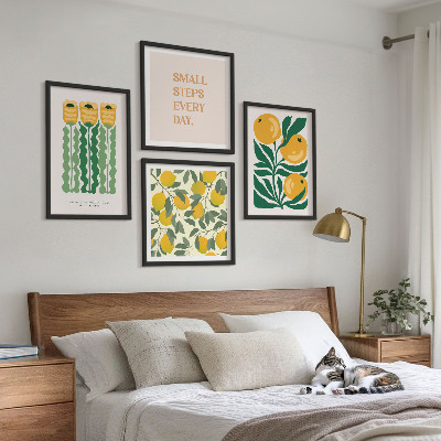 Tavelvägg ovanför soffa Växtmönster med blommor