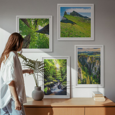 Tavelvägg med 4 tavlor Gröna berg vattenfall skog