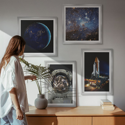 Tavelvägg med 4 tavlor Rymd-jorden astronaut raket