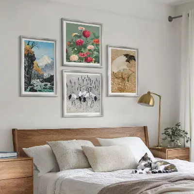 Tavelvägg med 4 motiv berg, flod, blommor och tranor