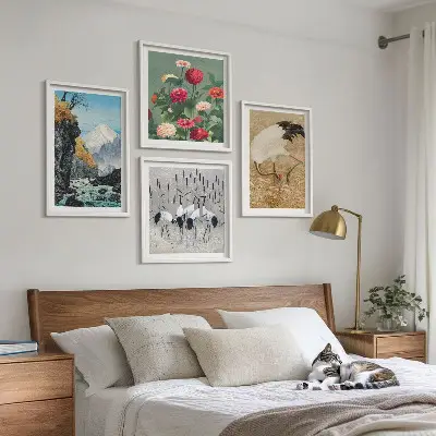 Tavelvägg med 4 motiv berg, flod, blommor och tranor