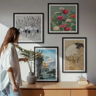 Tavelvägg med 4 motiv berg, flod, blommor och tranor