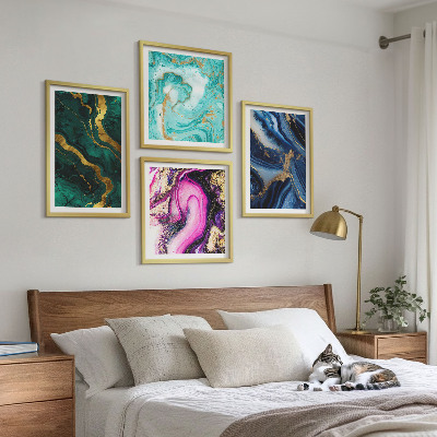 Tavelvägg ovanför soffa Abstrakta mönster av rosa, grönt, blått