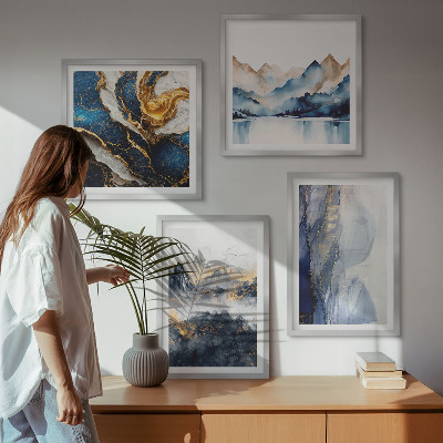 Tavelvägg ovanför soffa Blå bergslandskap