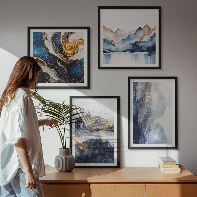 Tavelvägg ovanför soffa Blå bergslandskap
