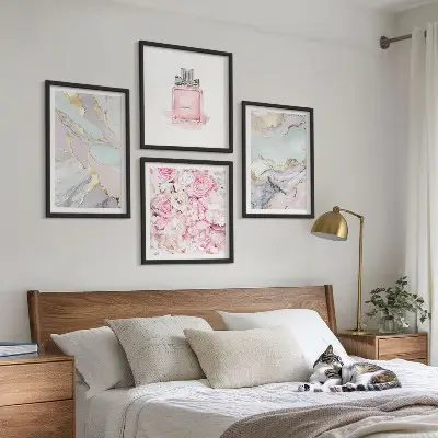 Tavelset med 4 delar rosa blommor i marmor och pastell