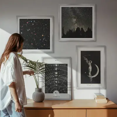 Tavelvägg med 4 tavlor motiv av solsystemets galax