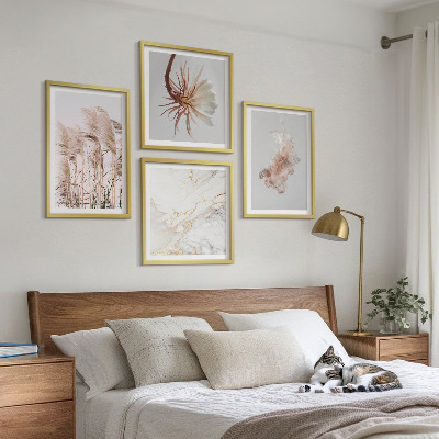 Tavelvägg ovanför soffa Elegant gräsblommor i marmor