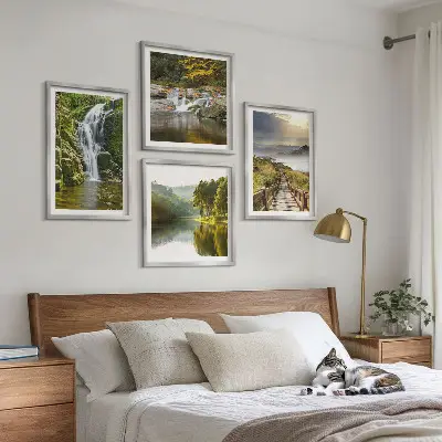 Tavelset med motiv av vattenfall, berg och moln på hösten set om 4 tavlor