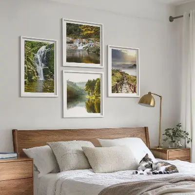 Tavelset med motiv av vattenfall, berg och moln på hösten set om 4 tavlor