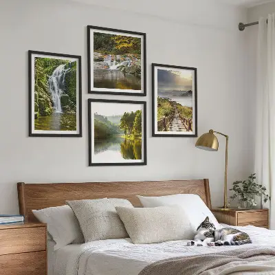 Tavelset med motiv av vattenfall, berg och moln på hösten set om 4 tavlor