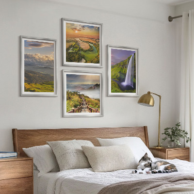 Tavelvägg ovanför soffa Utsikt över berg, floder, vattenfall