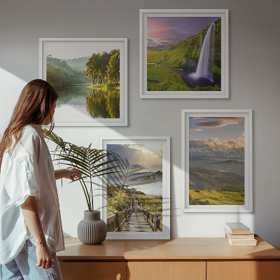 Tavelvägg med 4 tavlor Bergslandskap vattenfall