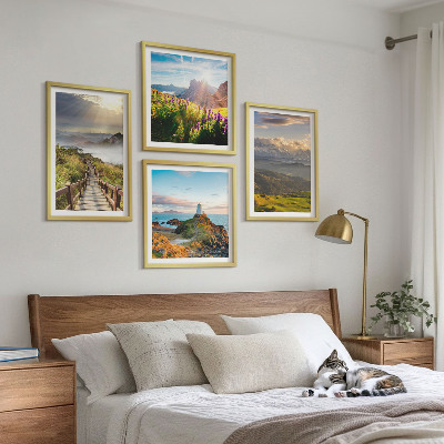 Tavelvägg ovanför soffa Bergblommor himmelstig