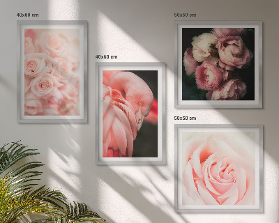 Tavelvägg ovanför soffa Pastellrosa flamingos
