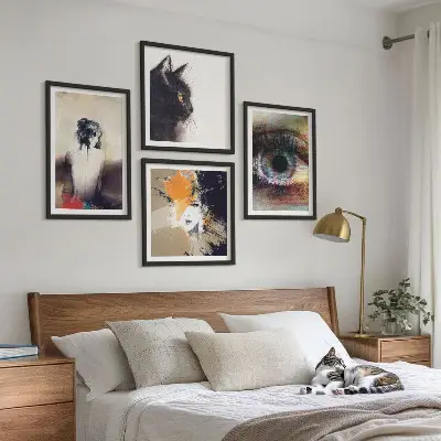Set med 4 tavlor porträtt av en kvinna med ögon, färger och känslor