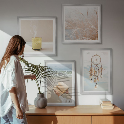 Tavelvägg ovanför soffa Sommarlandskap i boho-stil
