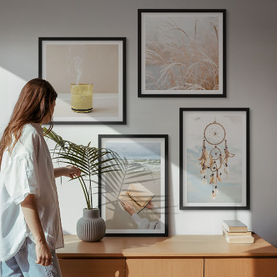 Tavelvägg ovanför soffa Sommarlandskap i boho-stil