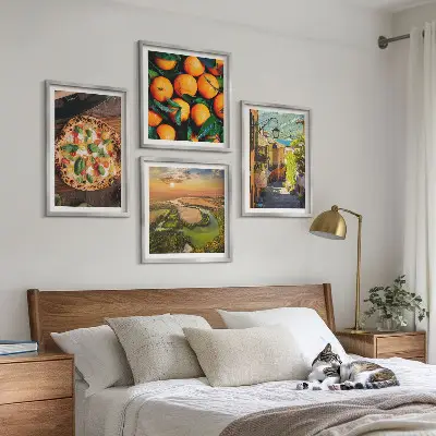 Tavelvägg med 4 tavlor med motiv av italienska floder och gator