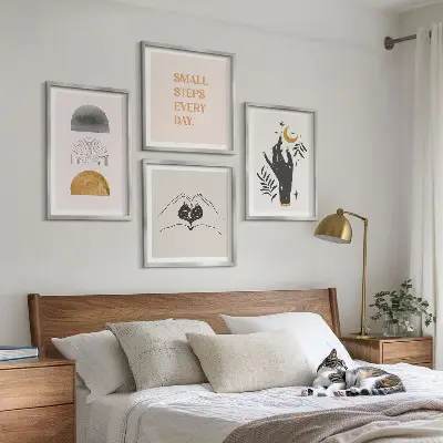 Minimalistiska boho-illustrationer för tavelvägg ovanför soffan