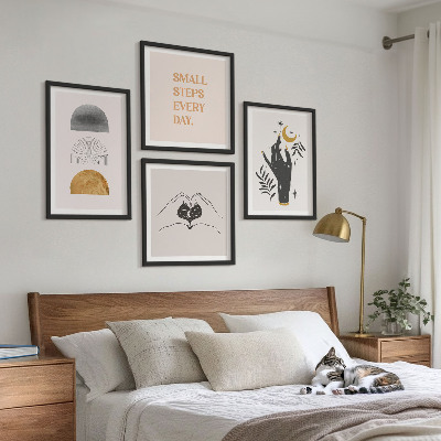 Tavelvägg ovanför soffa Minimalistiska boho-illustrationer