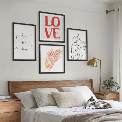 Familjeillustrationer och husskyltar tavelvägg för placering ovanför soffa