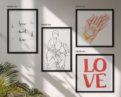 Tavelvägg ovanför soffa Familjeillustrationer husskyltar