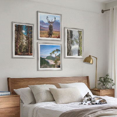 Tavelvägg med 4 tavlor väg skog berg rådjur natur