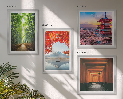 Tavelvägg ovanför soffa Fuji torii bambuskog Japan