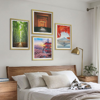 Tavelvägg ovanför soffa Fuji torii bambuskog Japan