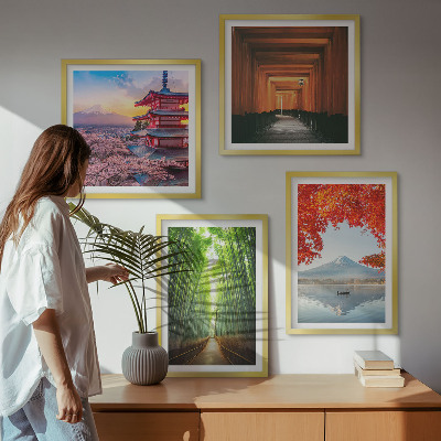 Tavelvägg ovanför soffa Fuji torii bambuskog Japan