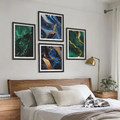 Tavelvägg med 4 tavlor med eleganta mönster på stenar