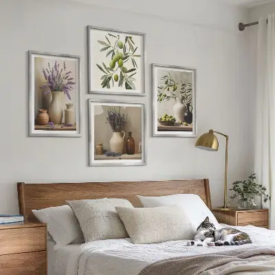 Tavelvägg med 4 tavlor motiv med blommor i vas
