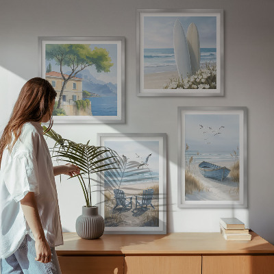 Tavelvägg ovanför soffa Strandbrädor surfbåt fåglar