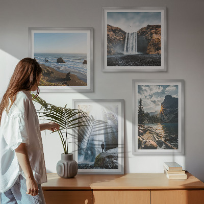Tavelvägg ovanför soffa Vattenfall berg landskap natur