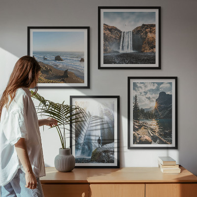 Tavelvägg ovanför soffa Vattenfall berg landskap natur