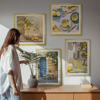 Tavelvägg ovanför soffa Citroner lemonad blå dörr