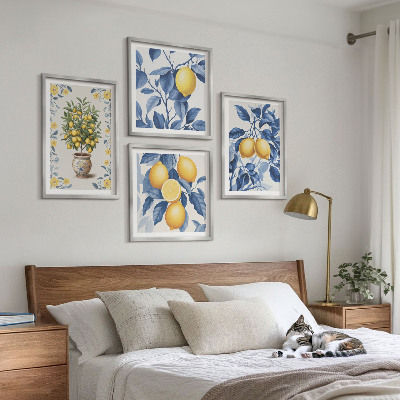 Tavelvägg ovanför soffa Citrongrenar blå blad