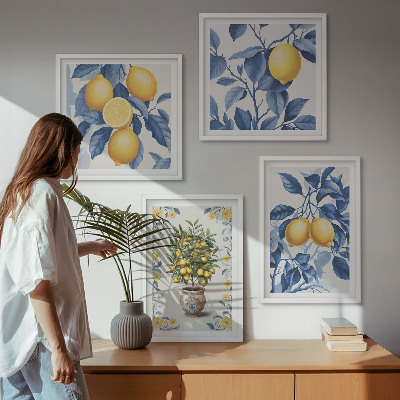 Tavelvägg ovanför soffa Citrongrenar blå blad