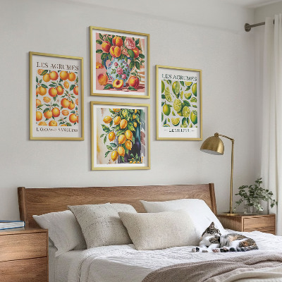 Tavelvägg ovanför soffa Färska färgglada citrusfrukter