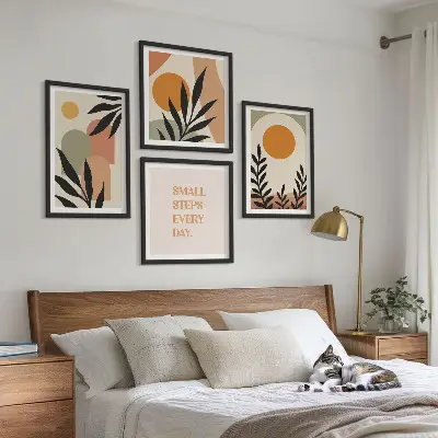 Tavelvägg med 4 tavlor med abstrakta växtmotiv