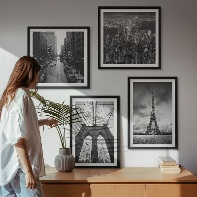 Set om 4 tavlor Monokromatiska brotorn