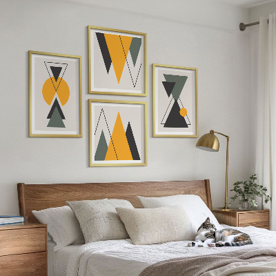 Tavelvägg ovanför soffa Abstrakta geometriska former